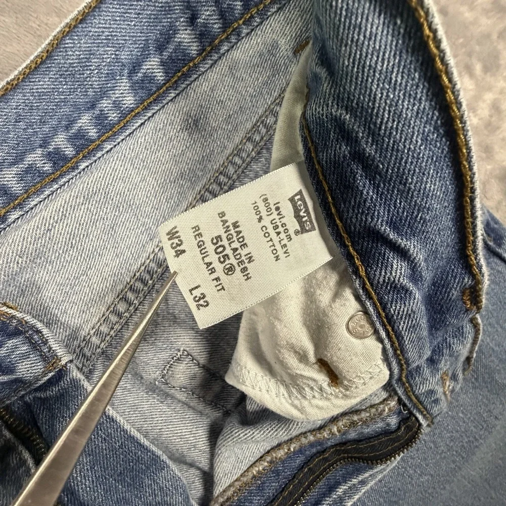 Vtg Levis 505 Jeans Men 34x32 Blue Denim Light Wash Straight Leg Regular Fit Y2K
